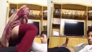 Ibu Mertua Menggoda Dan Menunggangi Kontol Teman Anaknya Dalam Adegan Panas Bangladesh