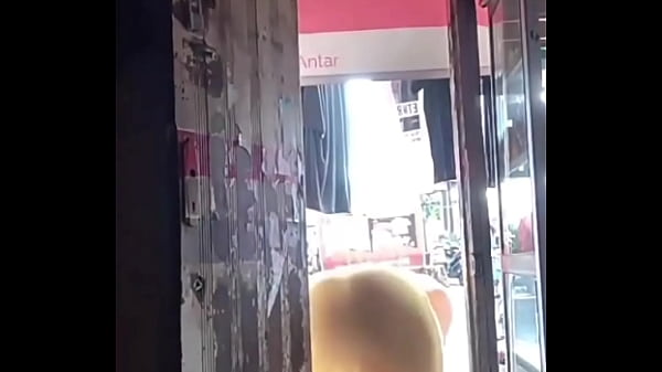 Bokep Indonesia, Udah Nggak Sabar Jemur Baju, Eh Malah Diajak Crot.