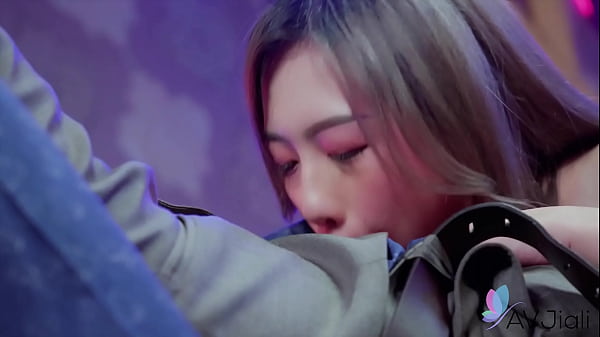 Cewek China Seksi Lin Siyu Lagi Ngewe Brutal, Mulut Ngemut Kontol Sambil Digenjot Keras.