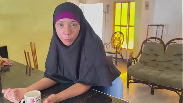Menggoda Ibu Tiri Arab Berhijab Hingga Tergoda