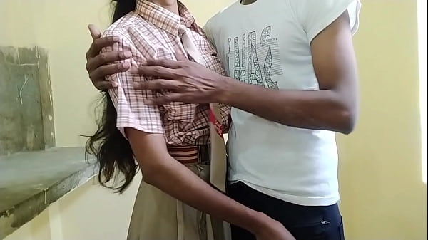 Cewek Desa India Digebrak Habis-habisan Sama Pacar Sekolahan Yang Masih 18 Tahun