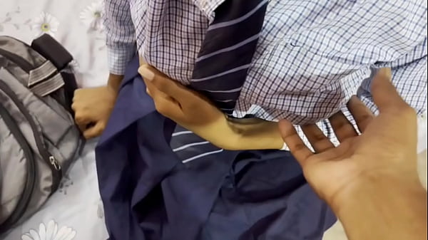 Anak Sekolah Gadis Perawan Desi Digencet Keras Berbagai Gaya Sama Pacar Di Rumah (audio Hindi)