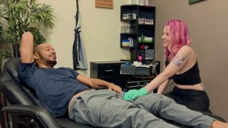 Tattoo Tang – Cewek Tato Garang Bikin Keras Minta Jatah