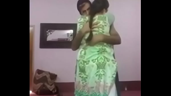 Pasangan Desi Lagi Main Di Ranjang, Nafas Berat Dan Basah Kuyup.