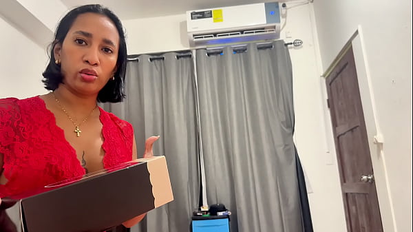 Ibu Tiri Montok Leyne Rodriguez Kesempitan Terus Digenjot Anak Tiri Yang Horny