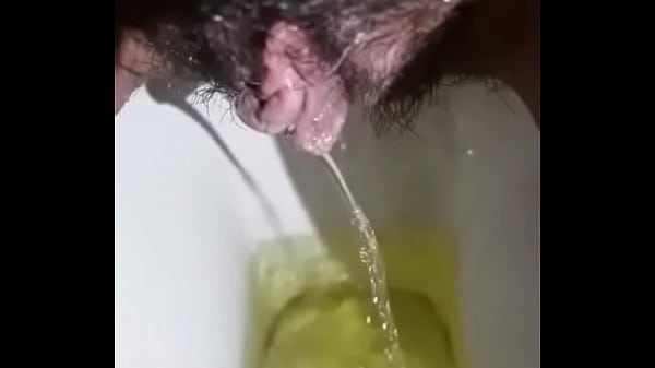 Cewek India Desi Ngocok Sambil Pipis