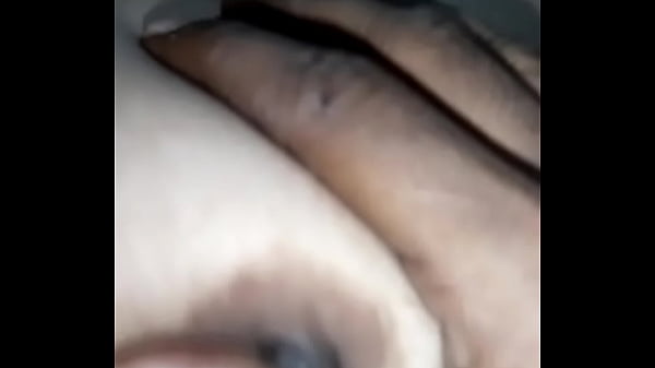Hiru Desi Bhabhi, Memek Basah Siap Digoyang