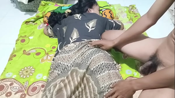 Ngentot Bu Ratna, Istri Sange Yang Lagi Kering Kerontang