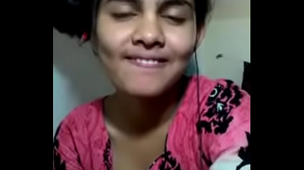Tentu, Ini Dia:

Bikin Orang India Makin Panas Dengan Gaya Yang Bikin Ngilu.