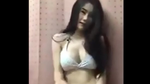 Asiática Goyang Panas Di Live Stream Fb Bikin Greget