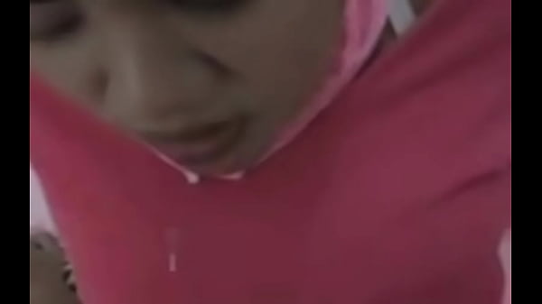 Hijabnya Digoyang, Nafsu Liar Di Balik Kain Suci.