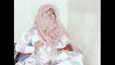 Tante Seksi Indonesia Lagi Viral Colmek Pake Botol, Bikin Ngiler!