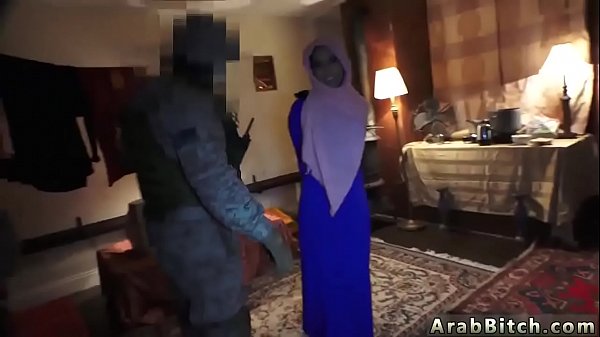 Binal! Cewek Lokal Ngentot Ama Arab, Ekornya Babi Dijilat Sambil Kerja.
