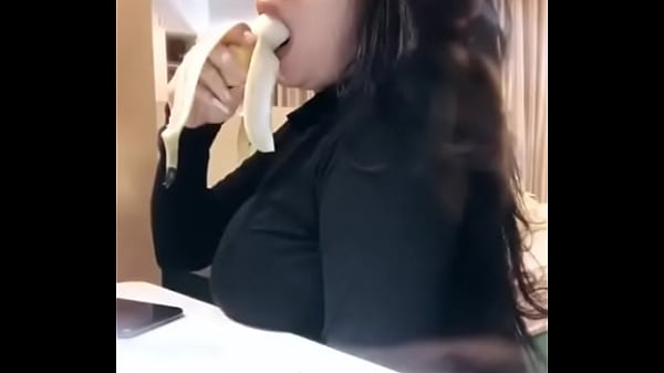 Monica Adhea, Model Indo Sange, Bibir Basah Hisap Kontol Panas.