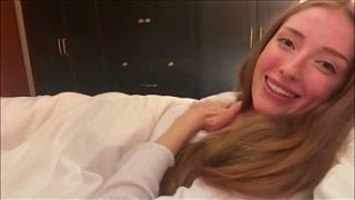Tidur Satu Ranjang Sama Mbak Tiri Rambut Merah – Lola Grant – Terapi Keluarga – Alex Adams