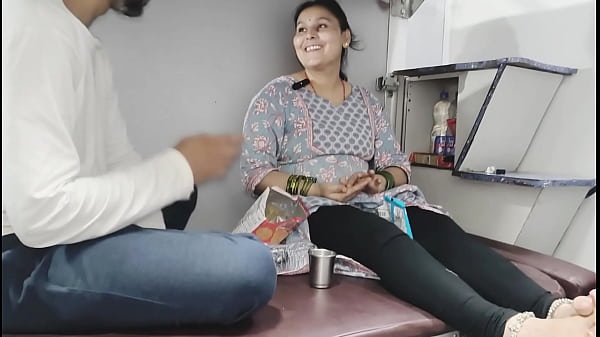 Ibu Tiri Sange Di Kereta Dari Kashmir Ke Kanyakumari, Ngewe Panas Sepanjang Perjalanan