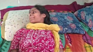 Desi Bhabhi Digawe Tetangga Sampe Mbrebes Mili, Njerit-njerit Nikmat.