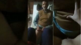 Abbu Haryanvi Ngegenjrangin Memek Ketat Anaknya Sendiri Di Desi Sex
