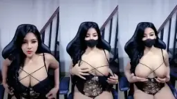 Cantik Montok Toge Pake Baju Dinas, Bikin Liur Netes Liat Lekuk Tubuhnya.