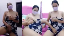 Mahmud Sange Banget, Ngremas-remas Tetek Sampe Keluar Air.