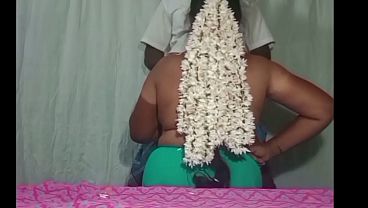 Desi Istri Tamil, Sange Banget Di Kamar Tidur!