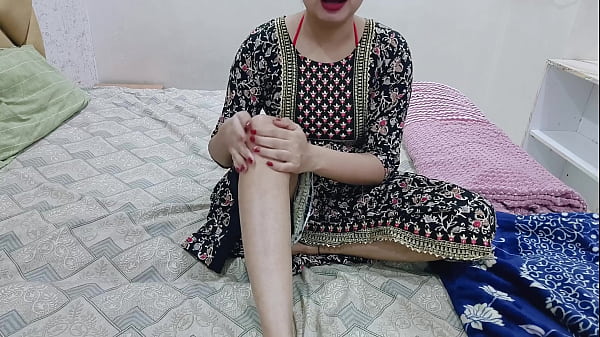 Malam Itu, Kakak Tiriku Sendirian Di Kamar, Aku Pun Masuk Dan Mulai Meremas-remas Tubuh Dan Memijat Memekku Di Depannya.