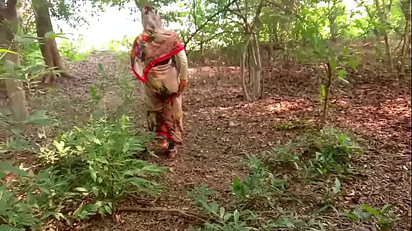 Malam Natal, Radhika Desi Ngebut Di Hutan, Crot Di Mana-mana.