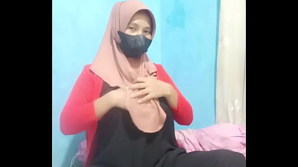 Gadis Berjilbab Mainin Dildo Sampe Crot, Nikmatin Sendiri Bikin Keenakan.