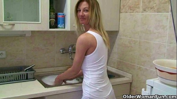 Ibu Buat Video Coli Di Rumah, Bikin Ngiler.