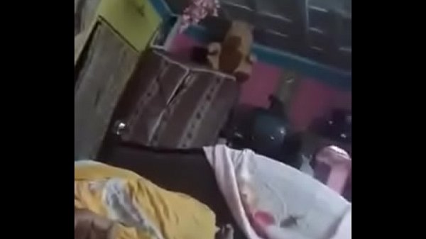 Desi Cewek Panas Goyang-goyang Di Ranjang