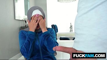 Tetangga Hijab Kena Kejutan Kontol Sophia Leone, Nicky Rebel