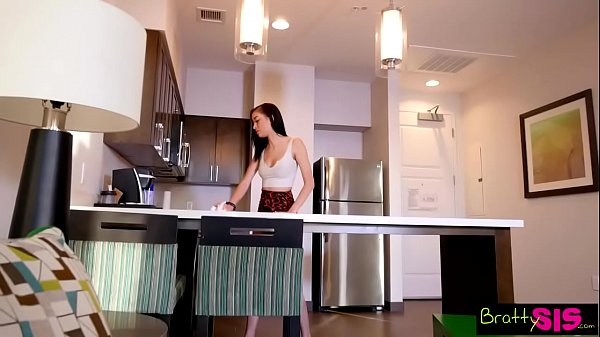 Bratty Step-sis Kena Colok, Step-bro Makin Nekat, Step-sis Malah Nagih Lagi S9:e4