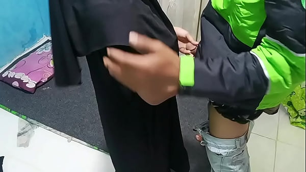 Prank Ajak Ojol Crot Di Dalem