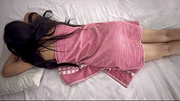 Nri Cewek Pantatnya Dipijit Pelayan, Abis Itu Dikocok Memek Dan Dijilat Pantat Gede.