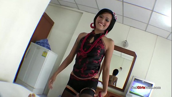 Pelayanan Mulut Superhot Dari Cewek Thailand Murahan Yang Bikin Nafsu