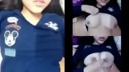 Bocil Chindo Pamer Dua Tete Montok Siap Digoyang