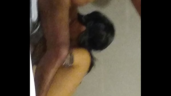 Neha Hisap Kontol Kakak Tiri Sambil Mandi, Suara Desahan Basah Bikin Makin Liar