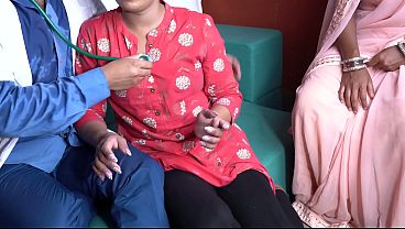 Doktor India Pake Baju Putih, Di Ruang Praktek, Siap Periksa Bagian Dalammu Yang Paling Rahasia.