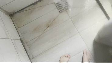 Aku Nemu Dildo Di Kamar Ibu Tiri Arabku, Lalu Biarin Dia Ngerasain Kontol Asli.