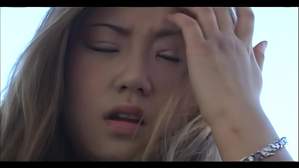Thai Michelle, Si Gadis Yang Hampir Perawan, Tapi Bibirnya Udah Kebuka Lebar-lebar.