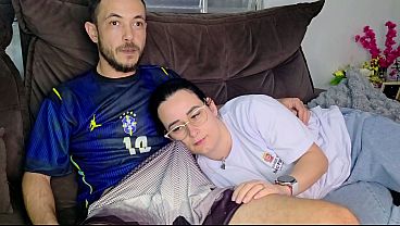 Ibu Tiri Digoda Kakak Tiri Sambil Nonton Bola, Makin Panas Pas Brasil Main.