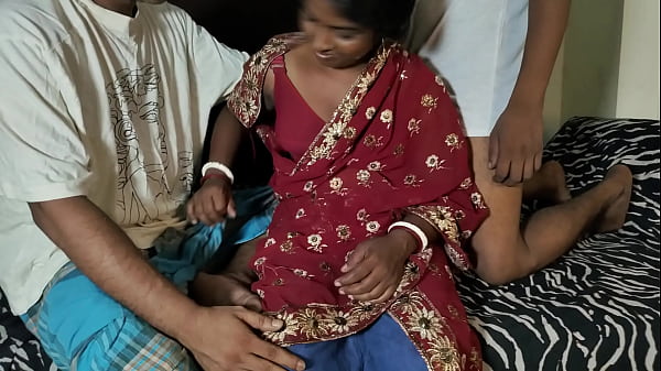 Bhabhi Manis Selingkuh Dari Suami, Digebrak Bareng Dua Adik Tiri.