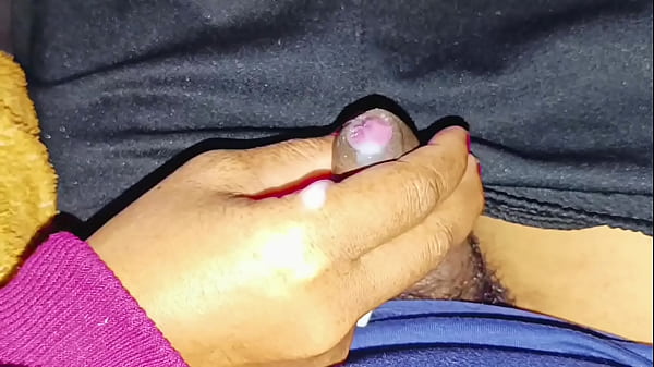 Tanteku Ngeces Liyat Kontol Kecil