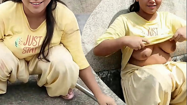 भाभी के साथ छत पर जोशीला चोदाई, गाँव की देसी लड़की का खुला सेक्स वीडियो