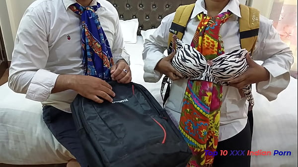 Gadis Desi Lugu Dikencani Murid Desi Paling Bejat Di Hotel Oyo, Pertama Ketemu Langsung Ngentot